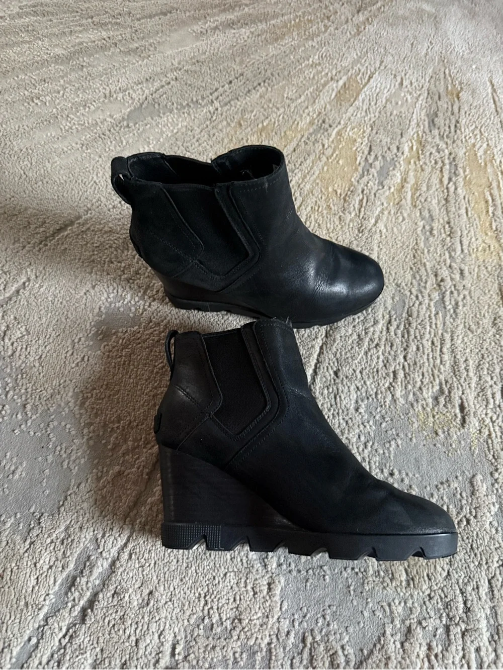 Sorel black leather Joan Uptown Chelsea Wedge Ankle Boots pull on elastic 9.5